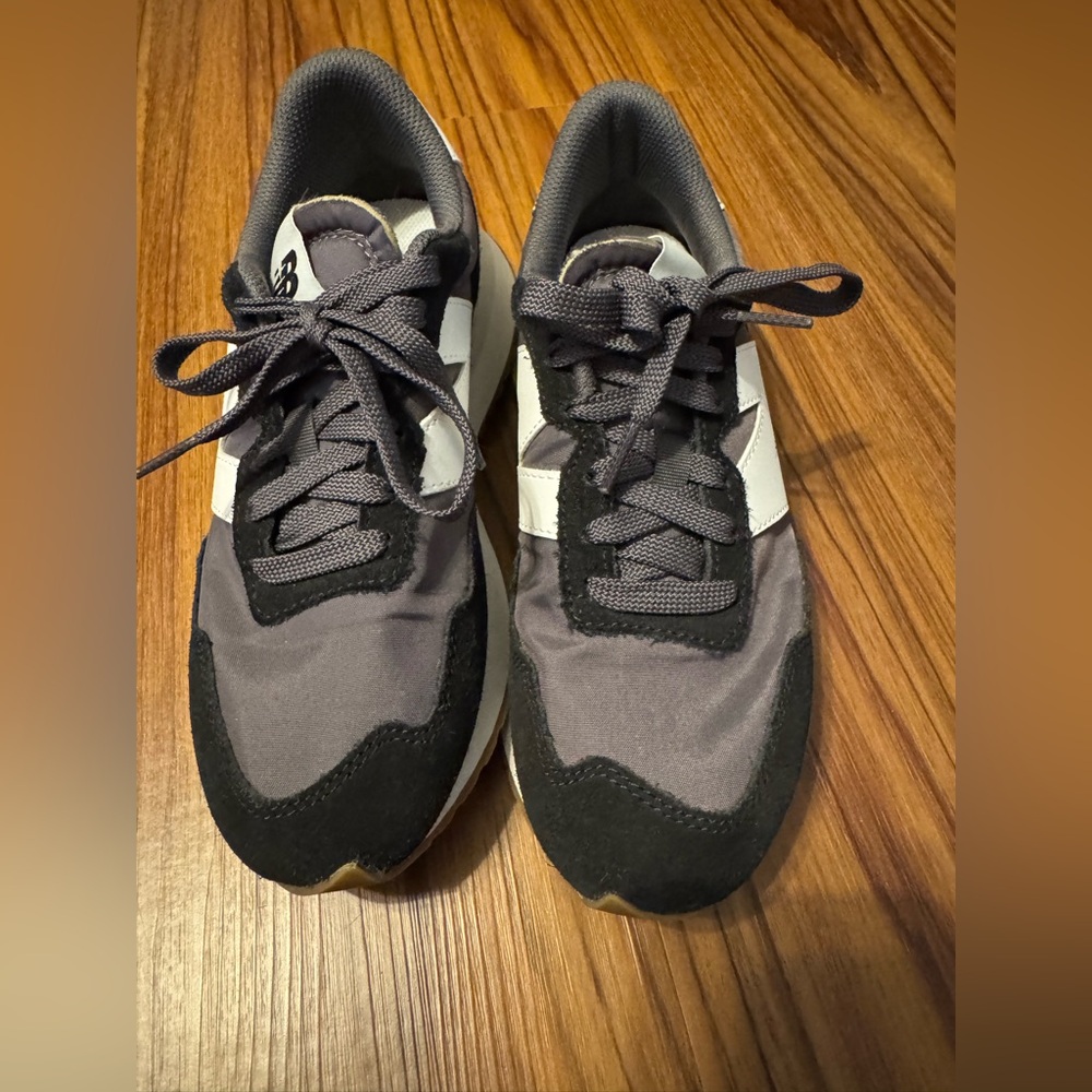 New Balance 237 Tennis Shoes